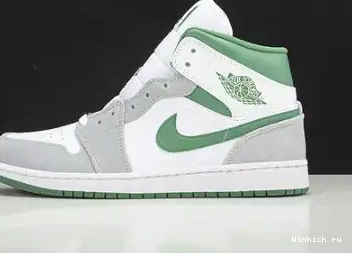 1 SE Jordan Grey Green Mid Air 0629